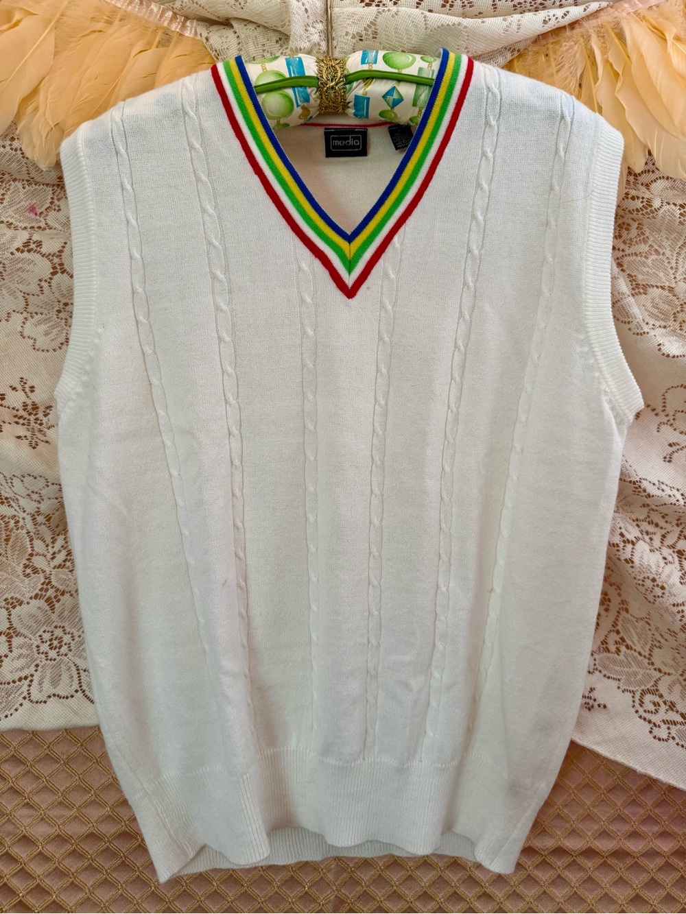 Media White Cable-Knit V-Neck Sweater Vest with Rainbow Trim